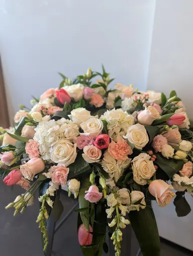 Accompagnement d'urne délicate